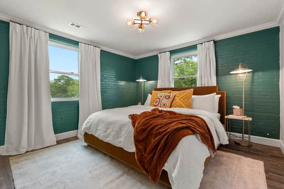 Spacious Multi Family Estate, Sleeps 29; Teams, Reunions